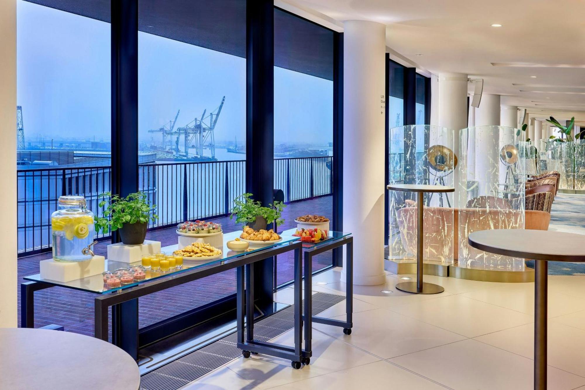 The Westin Hamburg Elbphilharmonie Hotel Ngoại thất bức ảnh The Club at Frankfurt Airport
